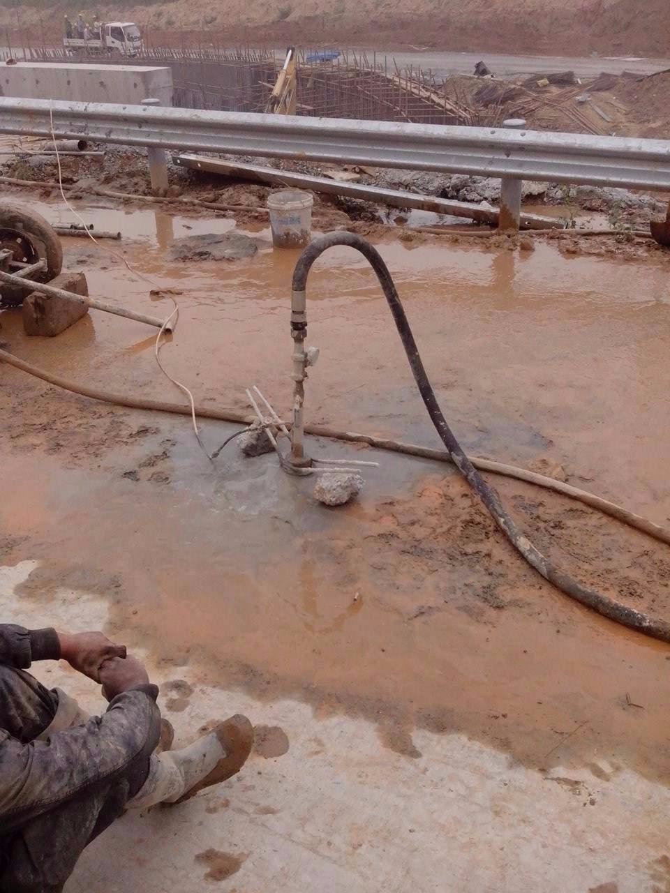 溆浦路基压密注浆